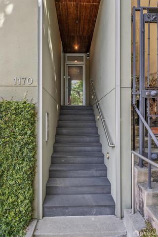 1170 Chestnut Street, San Francisco, CA 94109