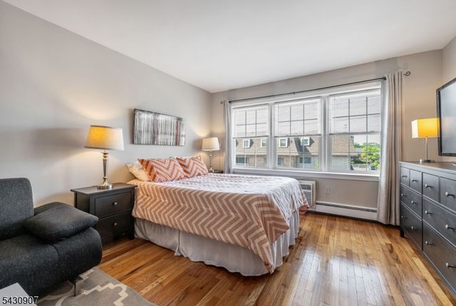 565 Grove St Unit E10 10, Clifton City, NJ 07013