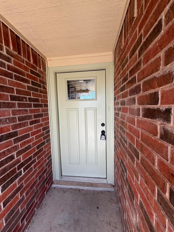 Image 2 of property listing at 4121 Autumnwood Trail, San Angelo, TX 76904
