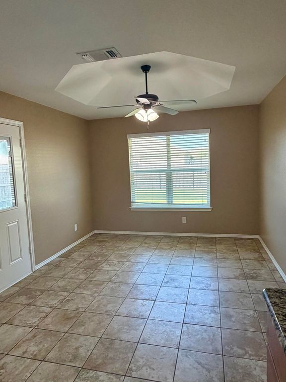 Image 9 of property listing at 4121 Autumnwood Trail, San Angelo, TX 76904