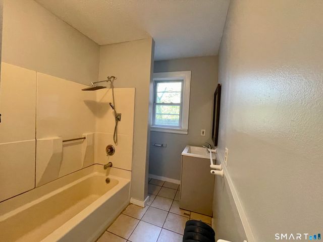 12 Lorraine Street 1, Hartford, CT 06105