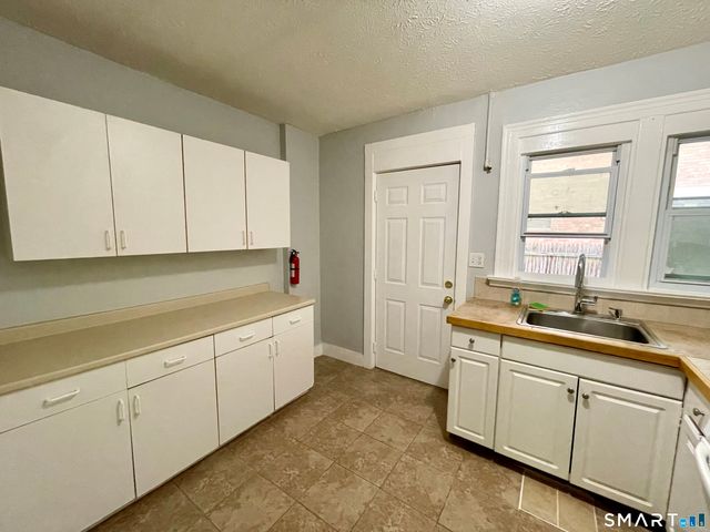 12 Lorraine Street 1, Hartford, CT 06105