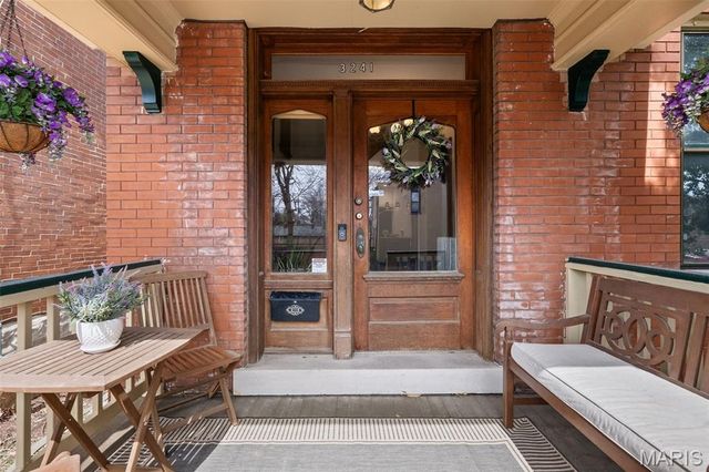 3241 Geyer Avenue, St Louis, MO 63104