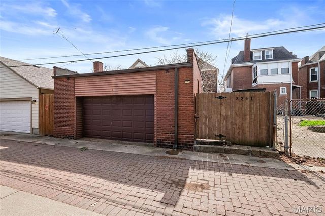 3241 Geyer Avenue, St Louis, MO 63104