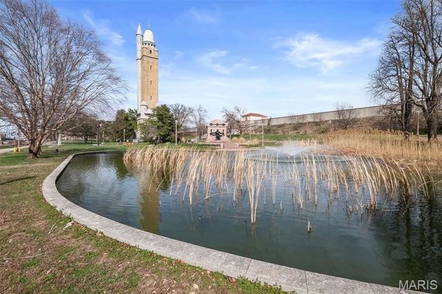 3241 Geyer Avenue, St Louis, MO 63104