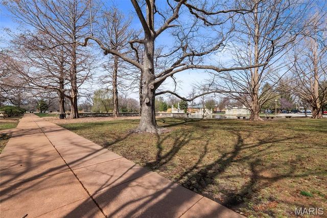 3241 Geyer Avenue, St Louis, MO 63104