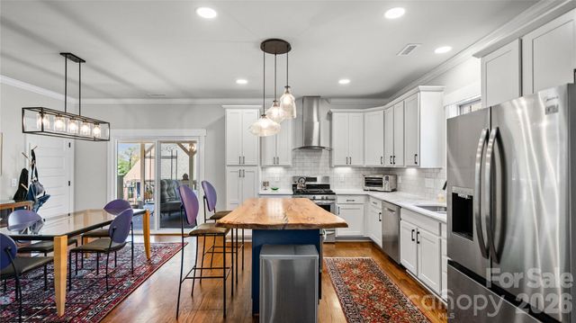 1521 Seigle Avenue, Charlotte, NC 28205