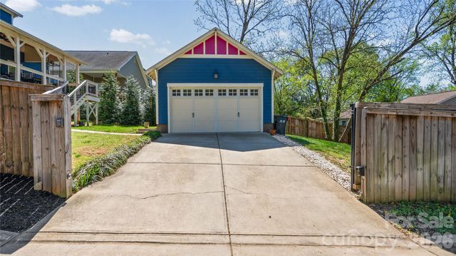 1521 Seigle Avenue, Charlotte, NC 28205