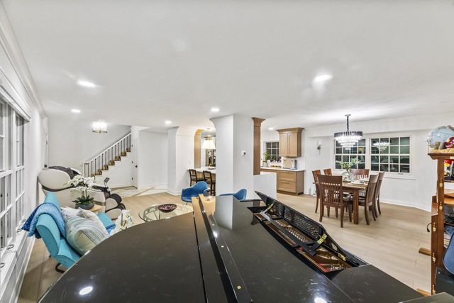 15370 Santa Maria DRIVE, Brookfield, WI 53005