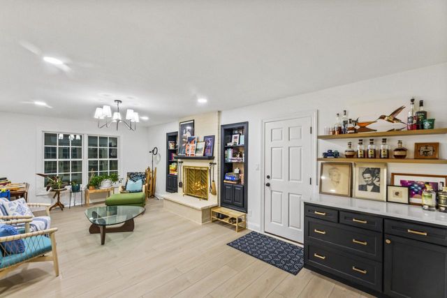 15370 Santa Maria DRIVE, Brookfield, WI 53005