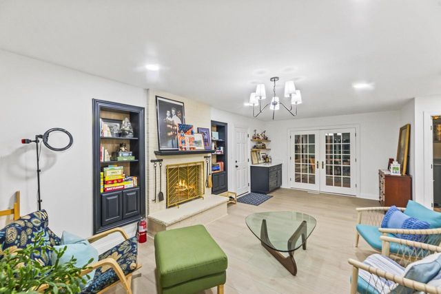 15370 Santa Maria DRIVE, Brookfield, WI 53005