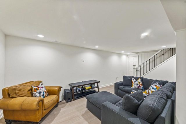 15370 Santa Maria DRIVE, Brookfield, WI 53005