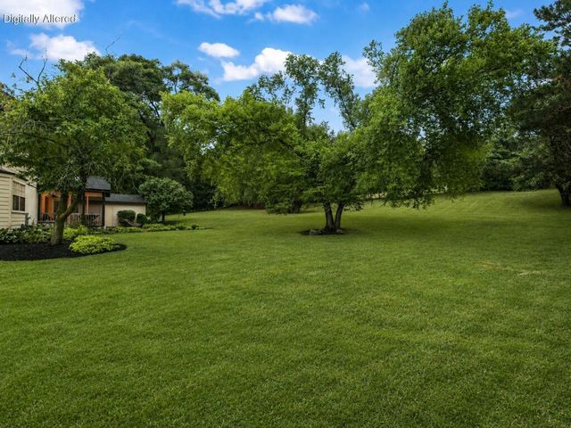 15370 Santa Maria DRIVE, Brookfield, WI 53005