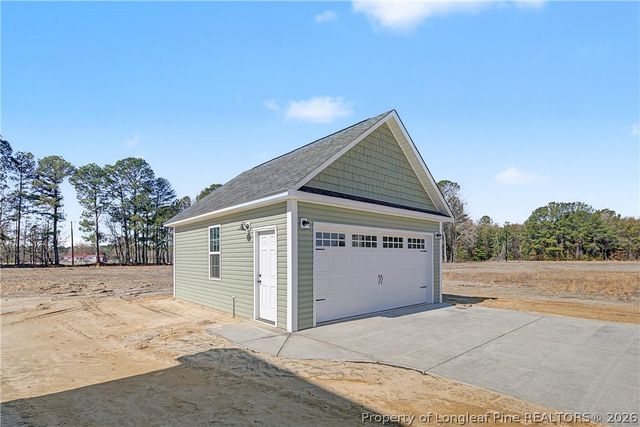 3039 Dinwiddle Drive, Wade, NC 28395