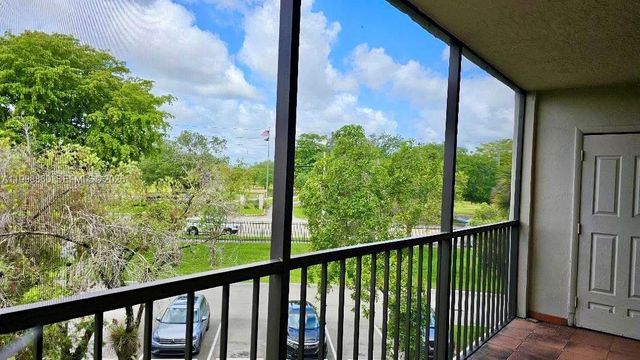 8075 SW 107th Ave 311, Miami, FL 33173