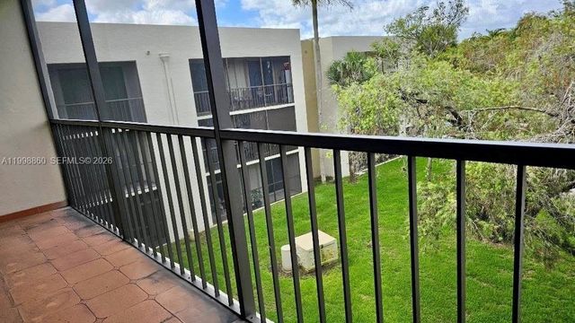 8075 SW 107th Ave 311, Miami, FL 33173