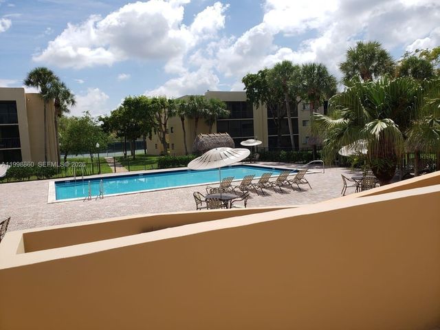 8075 SW 107th Ave 311, Miami, FL 33173