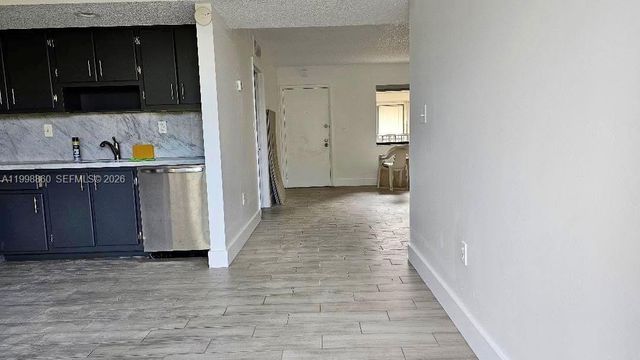 8075 SW 107th Ave 311, Miami, FL 33173