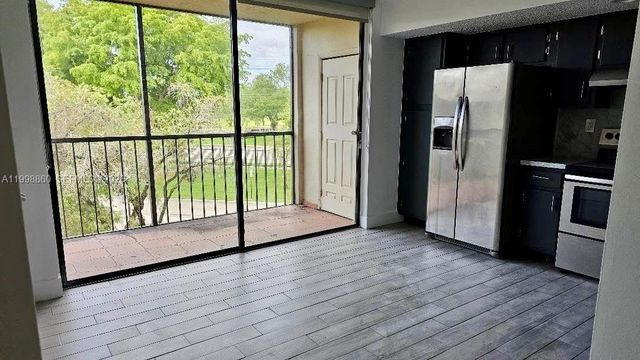 8075 SW 107th Ave 311, Miami, FL 33173