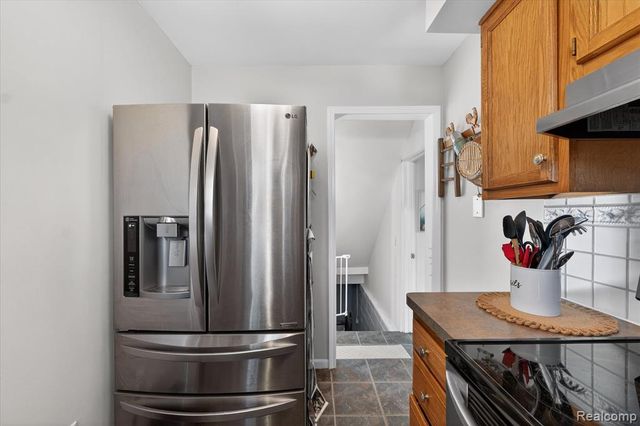 4453 Newberry Street, Wayne, MI 48184