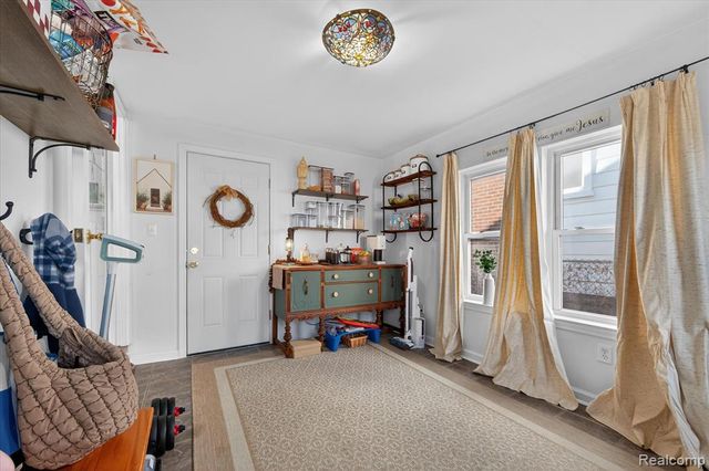 4453 Newberry Street, Wayne, MI 48184