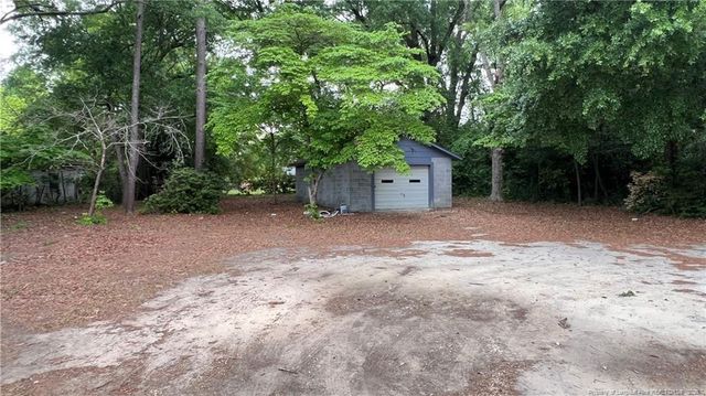 212 Peachtree Street, Red Springs, NC 28377