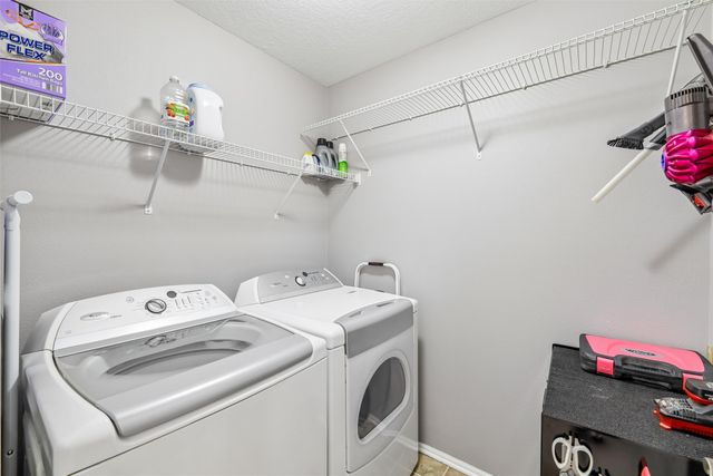 6002 NW 52nd Street, Johnston, IA 50131