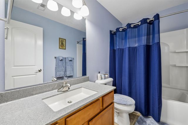 6002 NW 52nd Street, Johnston, IA 50131