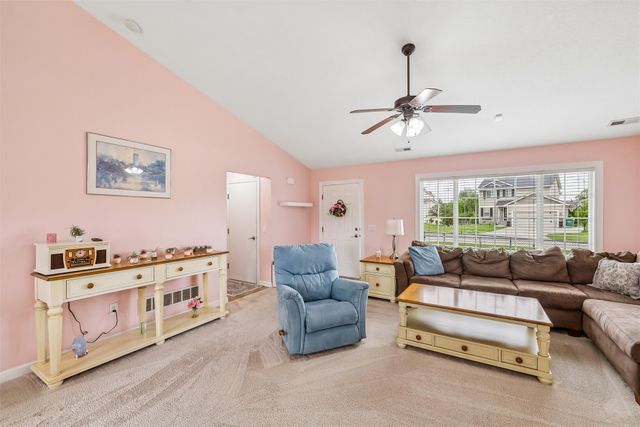 6002 NW 52nd Street, Johnston, IA 50131