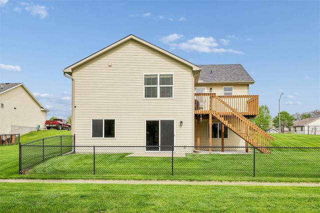 6002 NW 52nd Street, Johnston, IA 50131