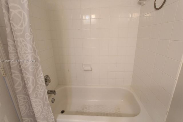 21308 SW 87 PL, Cutler Bay, FL 33189