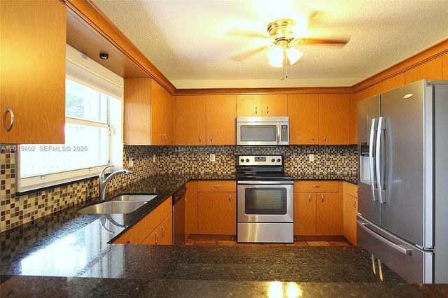 21308 SW 87 PL, Cutler Bay, FL 33189