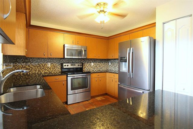 21308 SW 87 PL, Cutler Bay, FL 33189