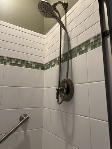 1361 E 10th St, Cookeville, TN 38501