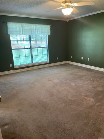 214 Chick Ln, Little Rock, AR 72206