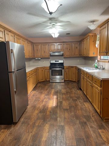 214 Chick Ln, Little Rock, AR 72206