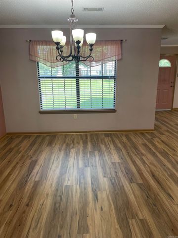 214 Chick Ln, Little Rock, AR 72206