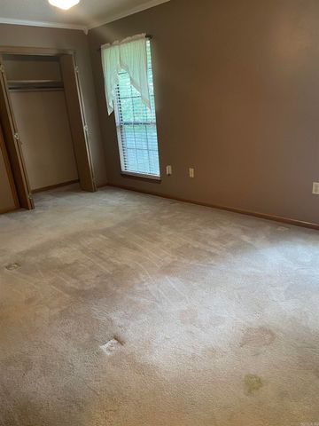 214 Chick Ln, Little Rock, AR 72206