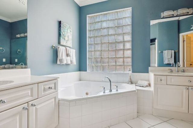 2701 N Highlands Dr, Nashville, TN 37221