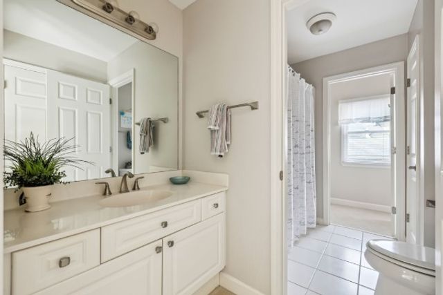 2701 N Highlands Dr, Nashville, TN 37221