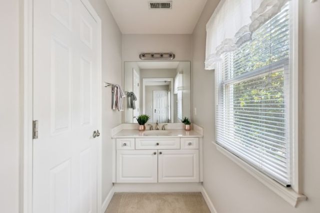 2701 N Highlands Dr, Nashville, TN 37221