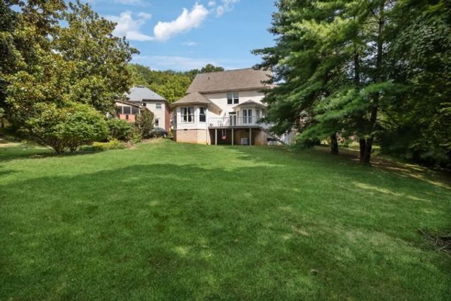 2701 N Highlands Dr, Nashville, TN 37221