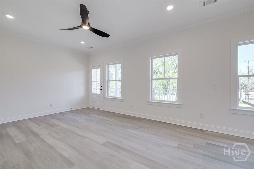 Image 6 of property listing at 1615 Le Grand Street, Savannah, GA 31401