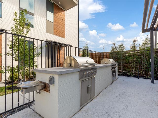 2128 Ashby Street 704, Dallas, TX 75204