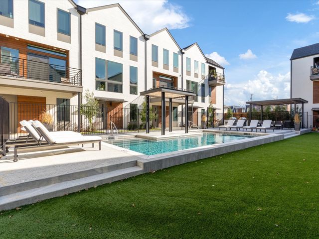 2128 Ashby Street 704, Dallas, TX 75204