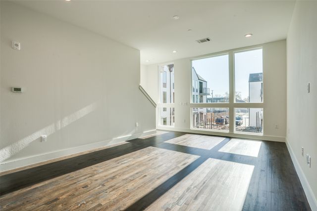 2128 Ashby Street 704, Dallas, TX 75204