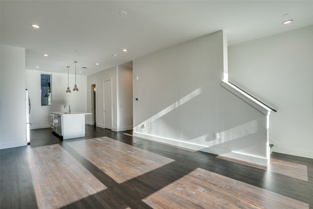 2128 Ashby Street 704, Dallas, TX 75204