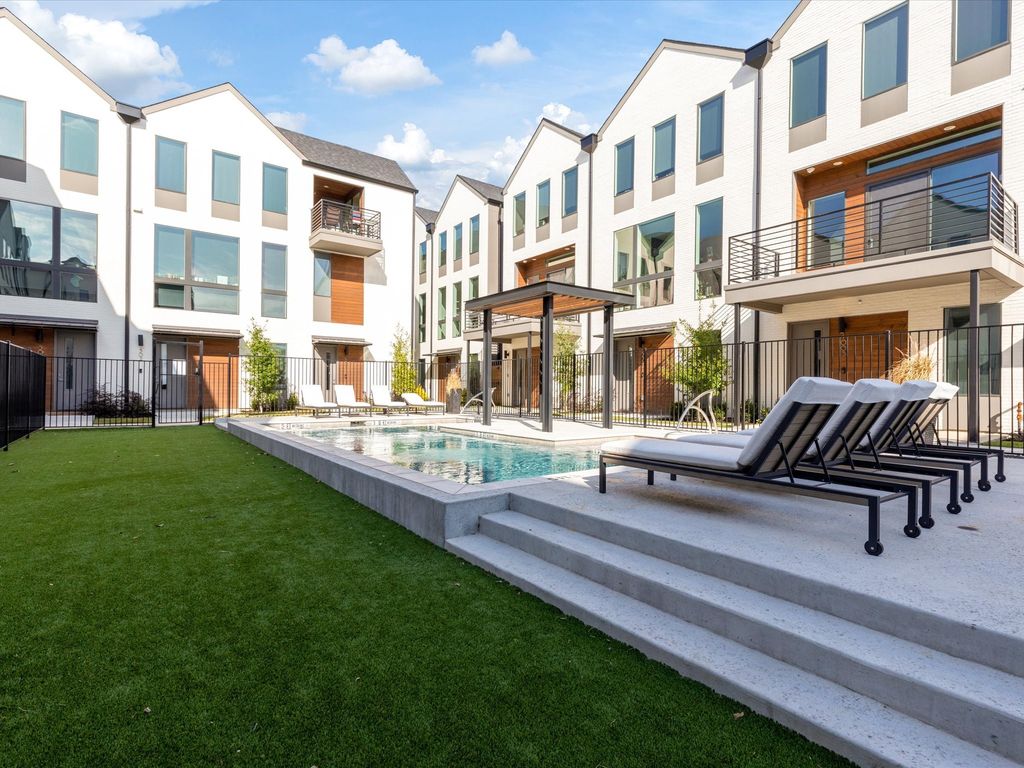 2128 Ashby Street 704, Dallas, TX 75204