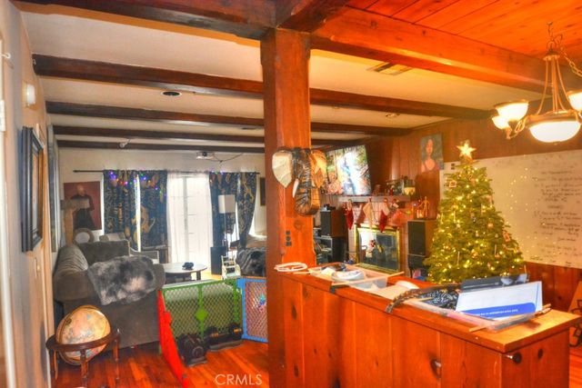 5831 Riverton Avenue, North Hollywood, CA 91601