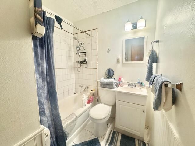 6912 W Oklahoma AVENUE, Milwaukee, WI 53219